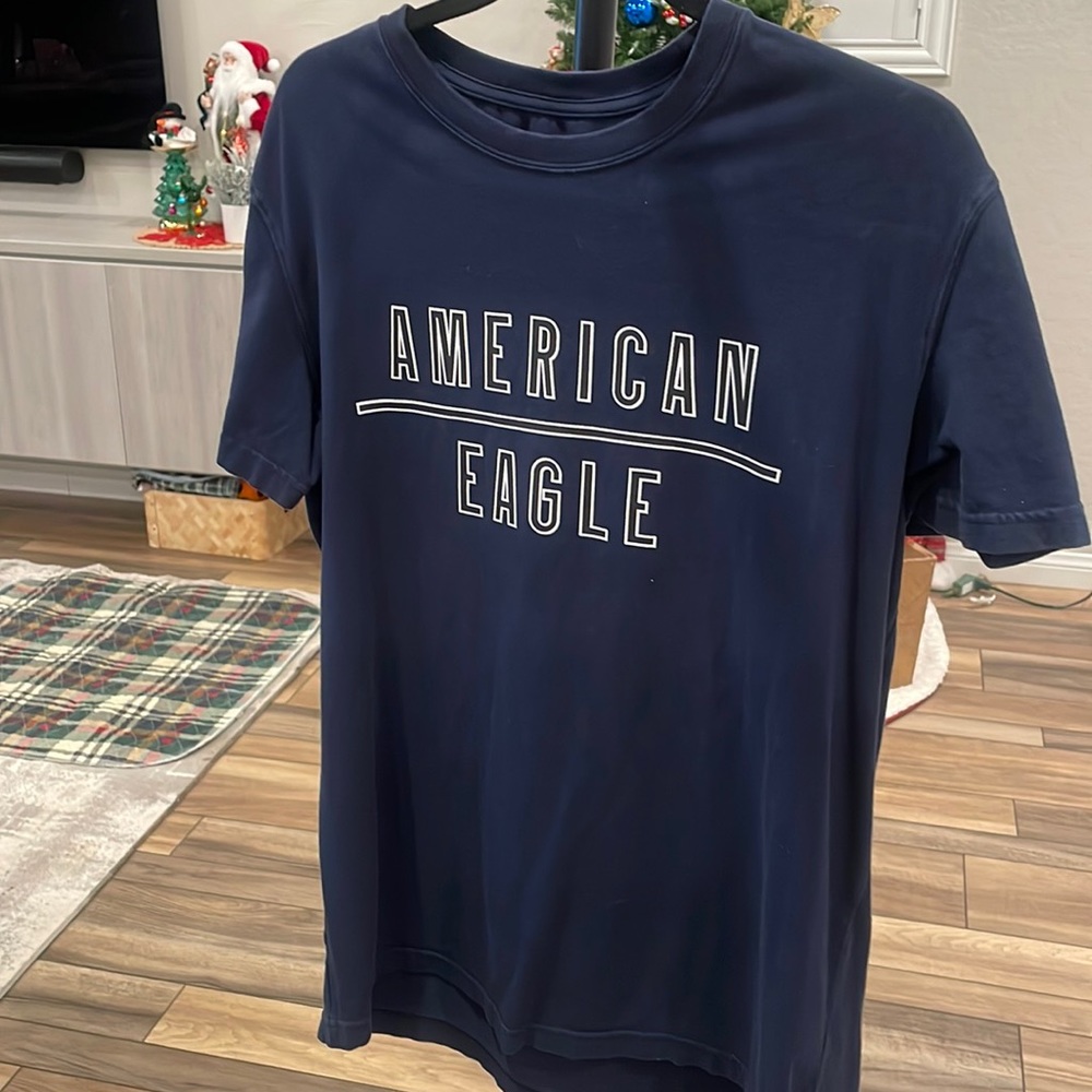 American eagle outfitters men’s size medium tee